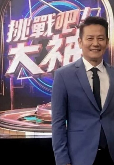 soul上面认识了一位深圳小姐姐王欣茹颜值十分扛打聊了不到一周就约出来了非常主动一到酒店就直奔主题最终以早晚两炮结束战斗意犹未尽 - 麻花影视